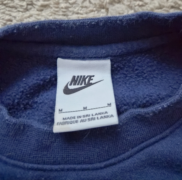 Nike Sweatshirt - Picture 3 of 3